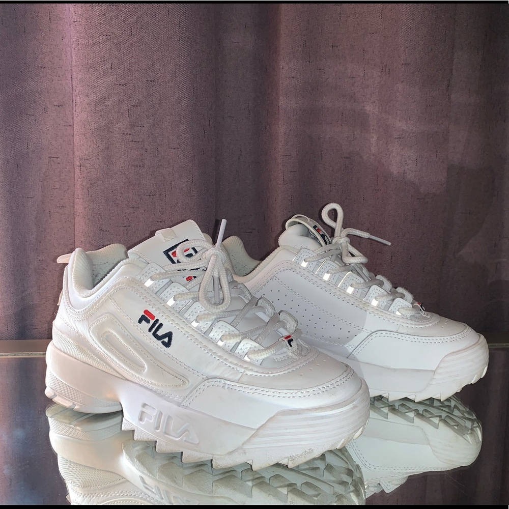 Woman’s fila disruptor 2